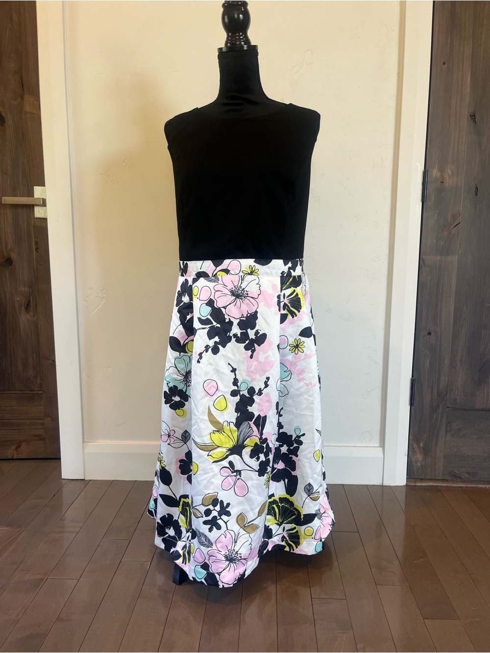 City Chic M 18 A-Line Midi Skirt in White with Pink & Yellow Accents NWT